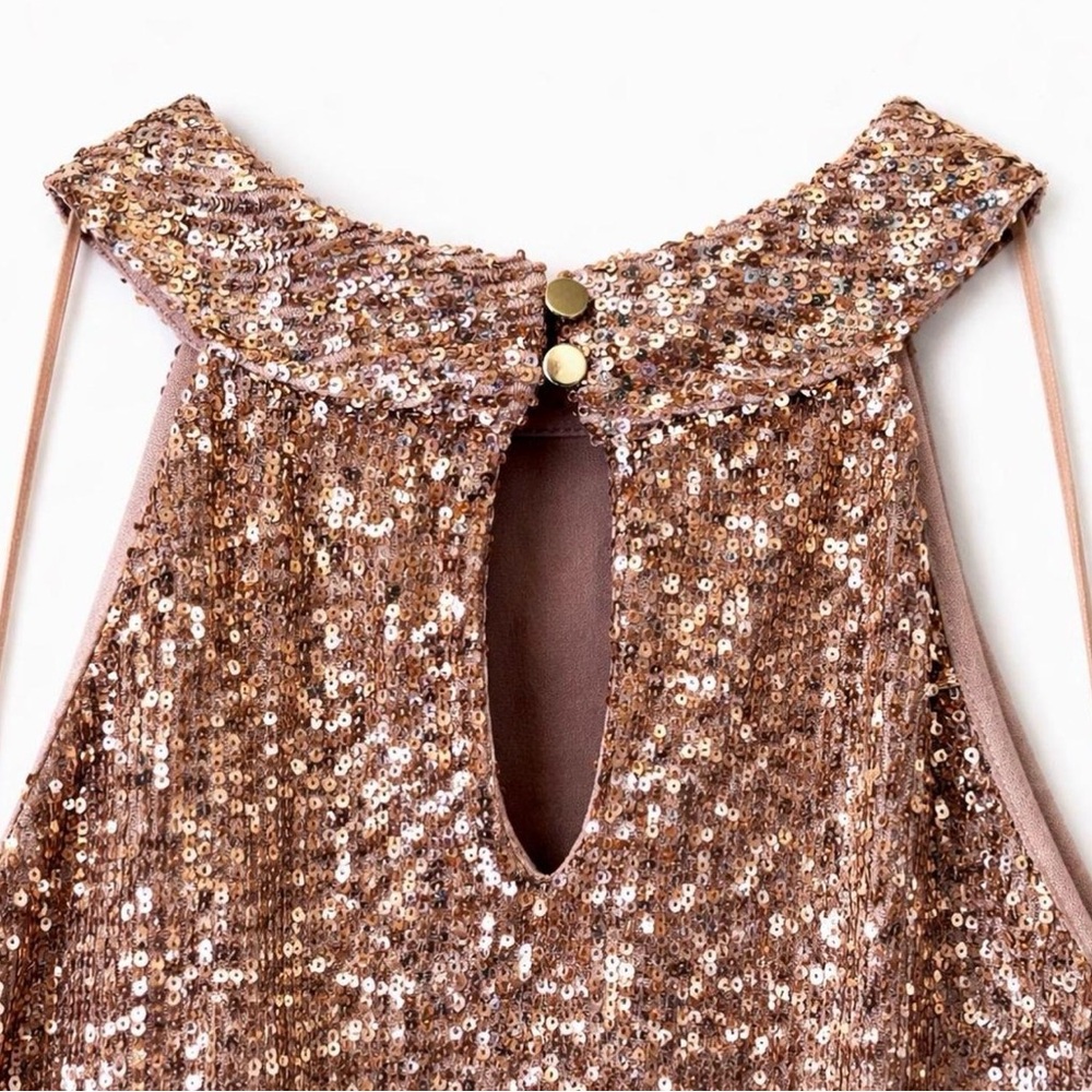 Cable & Gauge Rose Sequin Halter Top - Picture 3 of 4